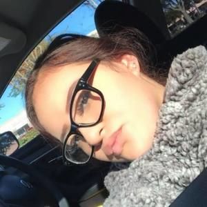 Meet your Posher, Alejandra